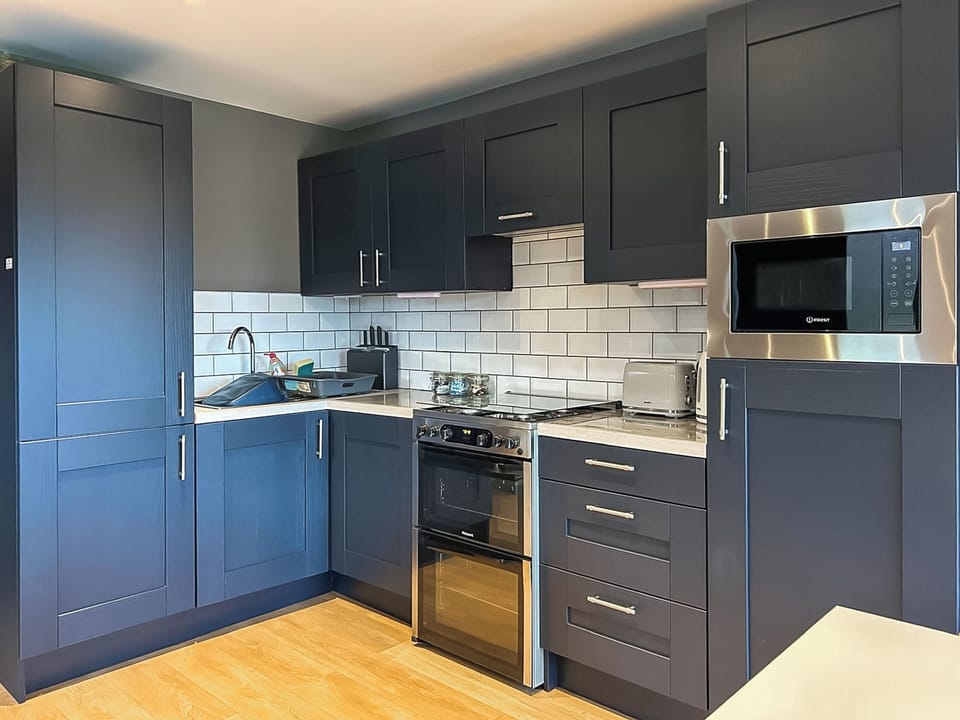 Kitchen | Bellstane Chalet - Eden Leisure Village, Glasgow