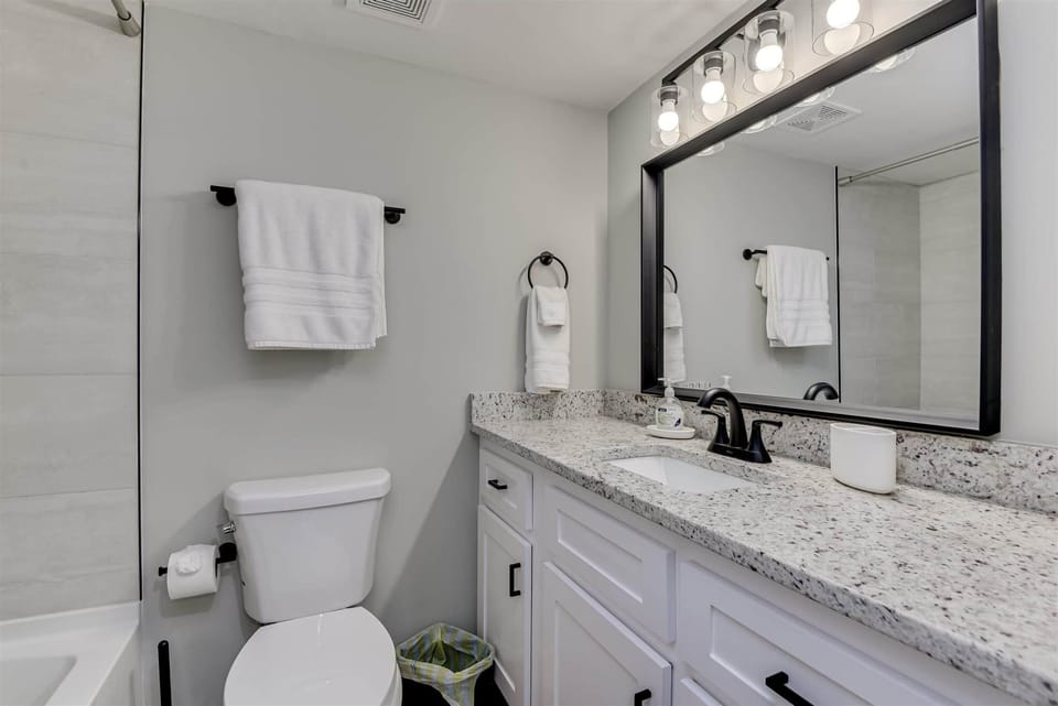 15 Bathroom