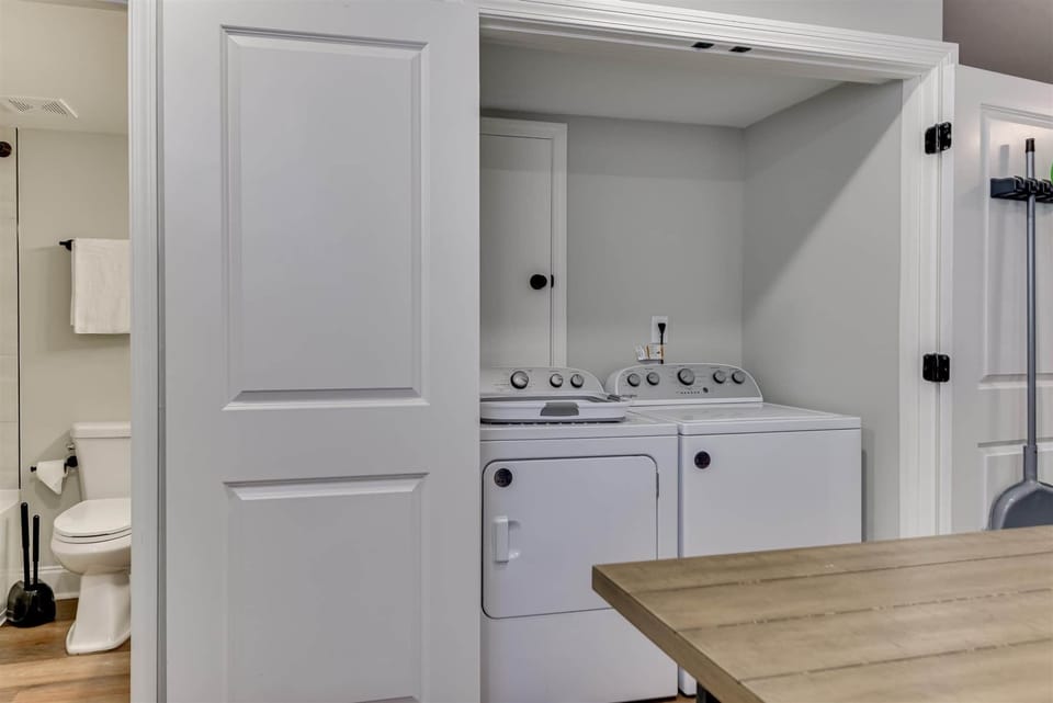 17 Laundry Area