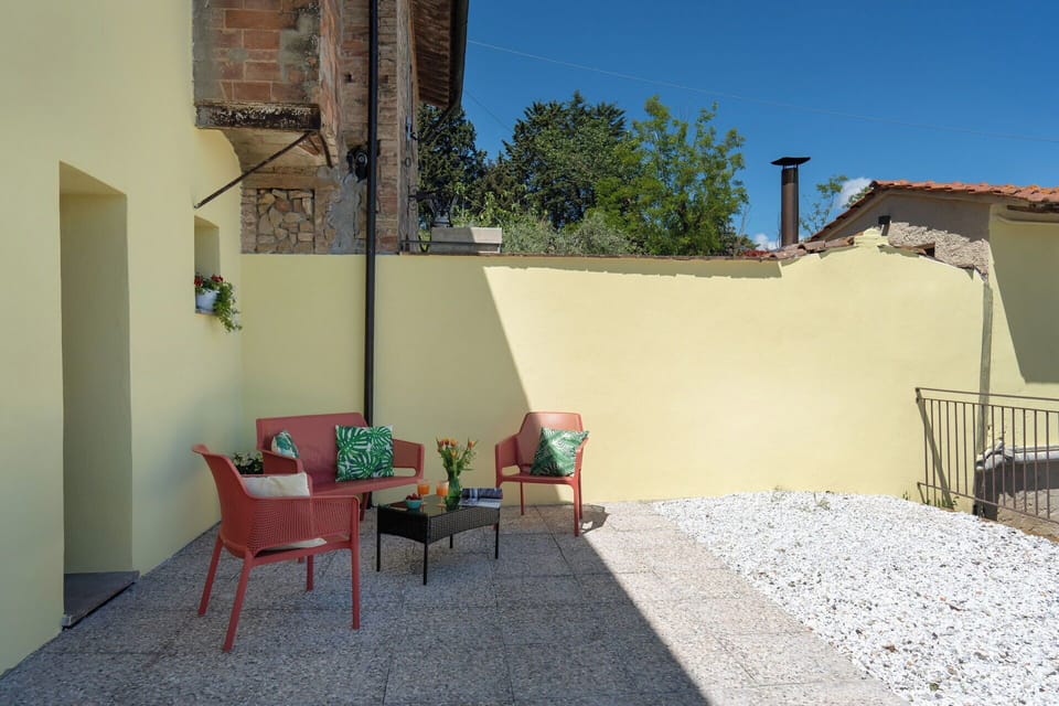 Balcony / Terrace / Patio, Building Exterior, Outdoor
