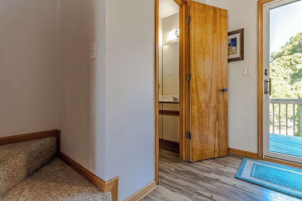 Mid Level Half Bath