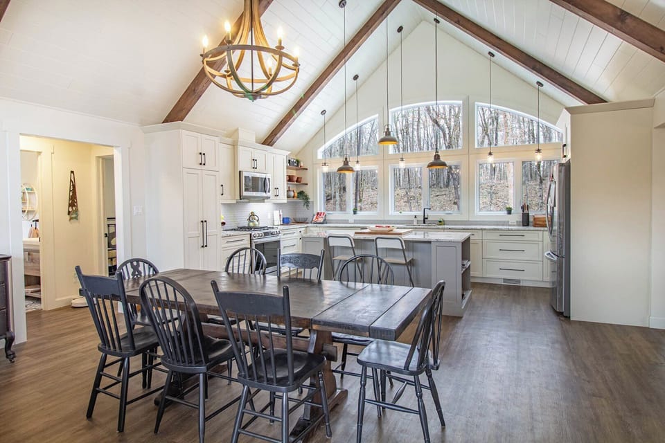 Dining into Kitchen