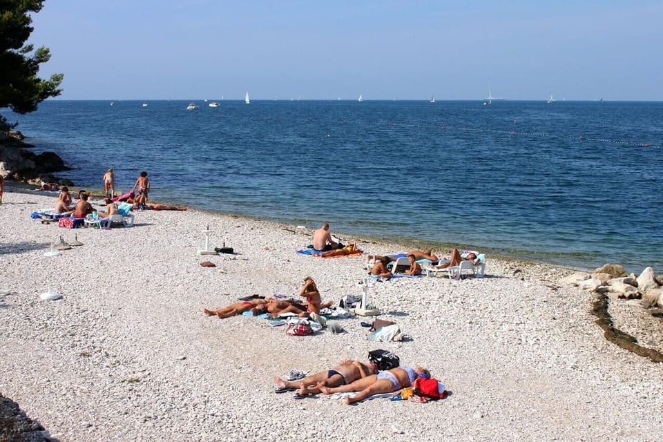 Nearby beaches