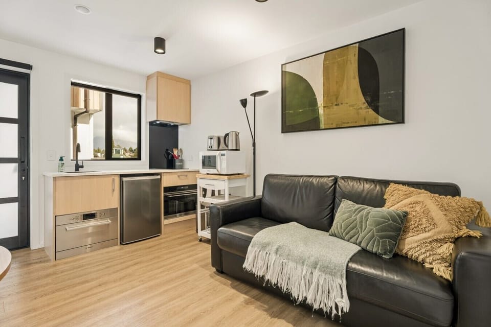 Tv Lounge