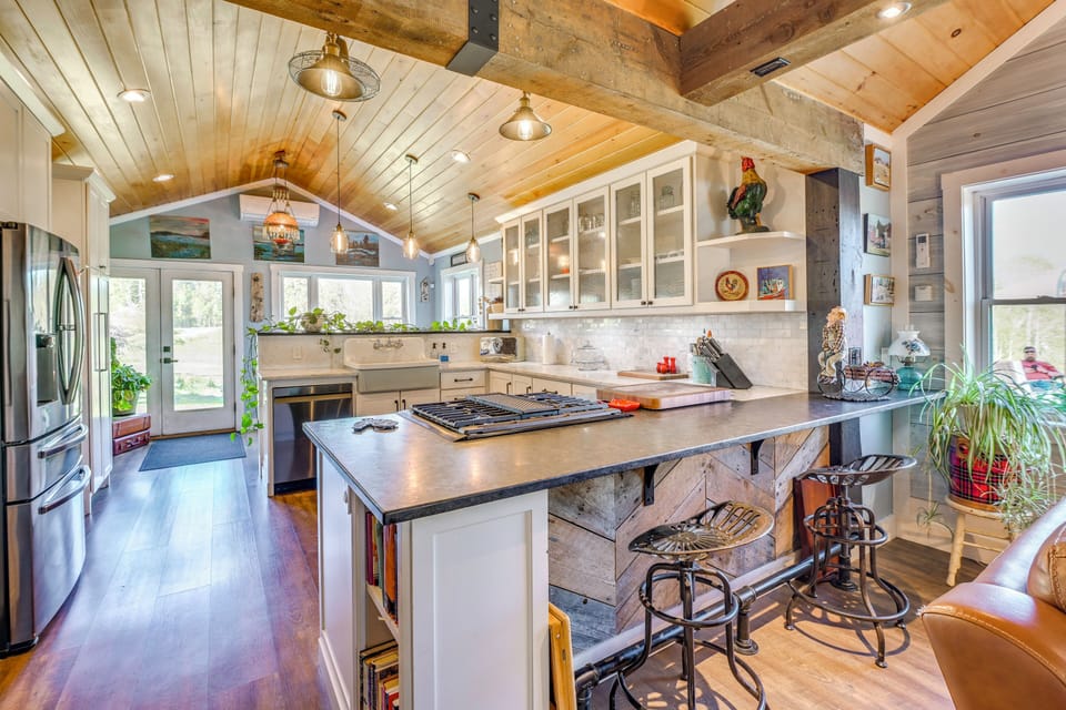 Kitchen | Single-Story Home | Central Heating & A/C