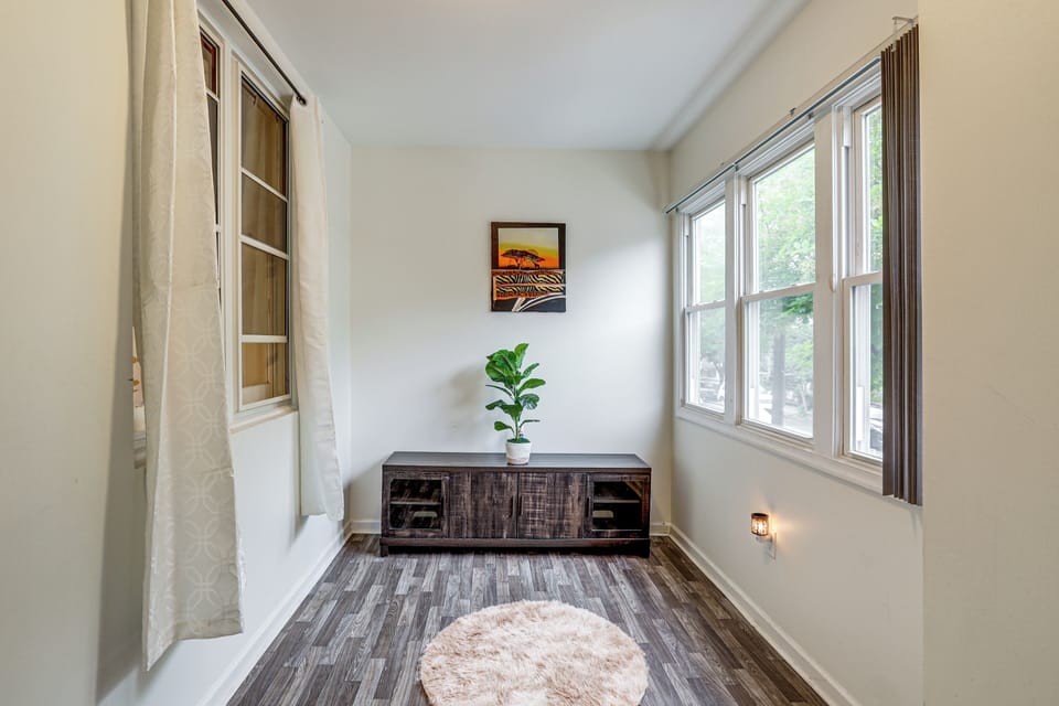 Entryway | Main Floor