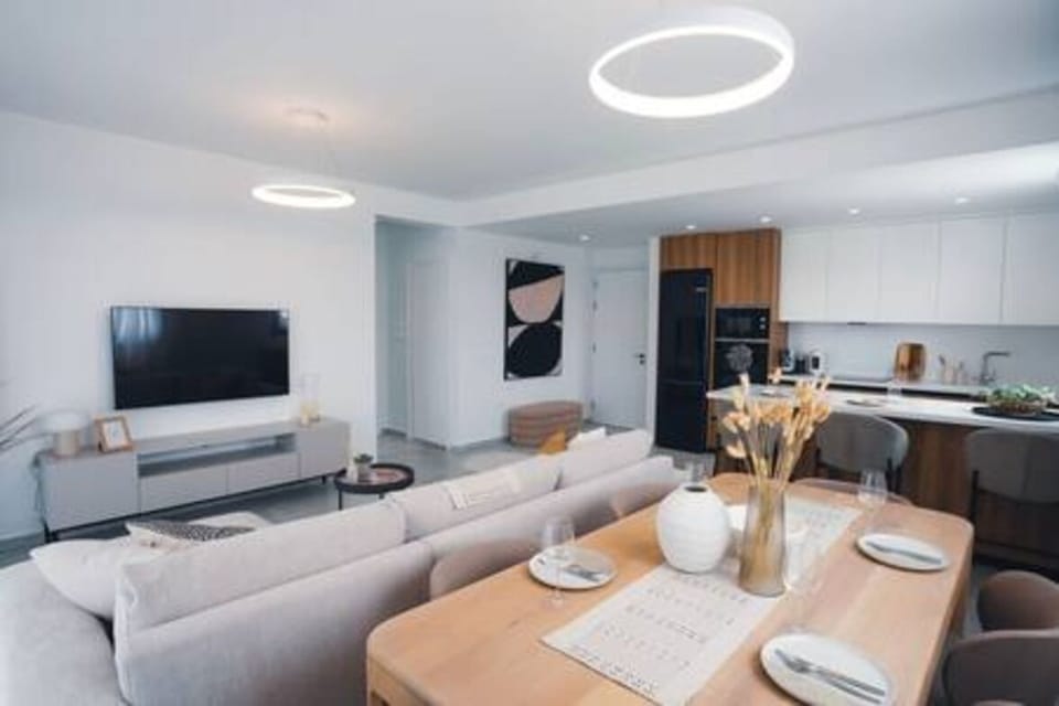 Living room, Dining room
