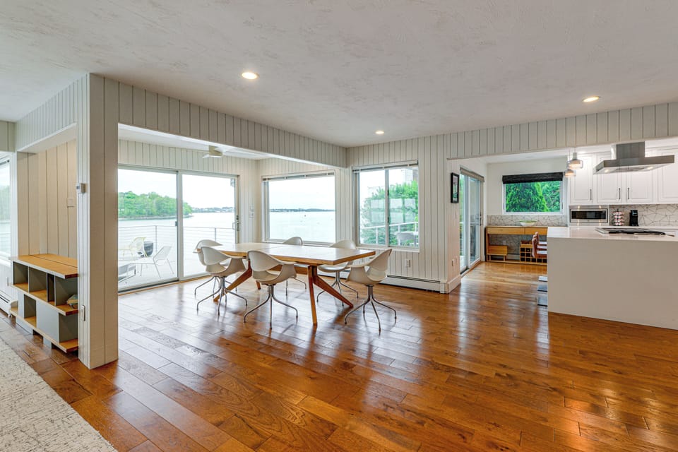 Dining Area | Main Level