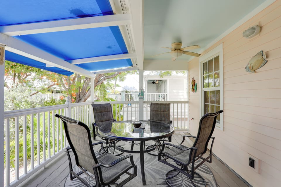 Deck | Dining Area