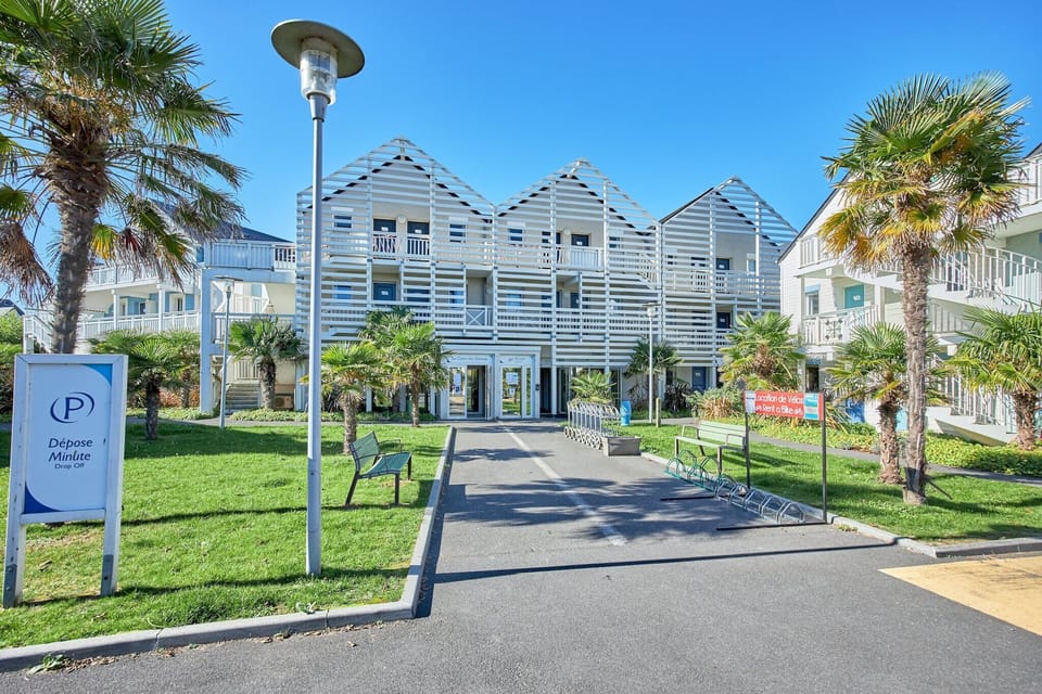 Holiday Home Exterior [summer]