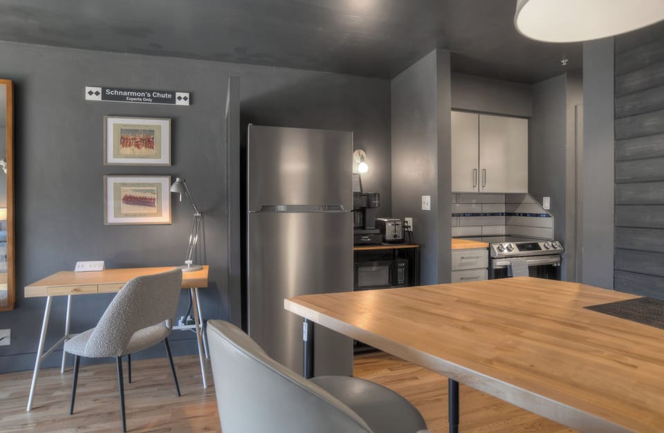 Dining area for 2.