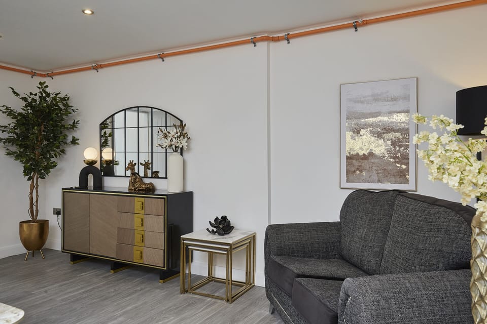 Living Room / Lounge