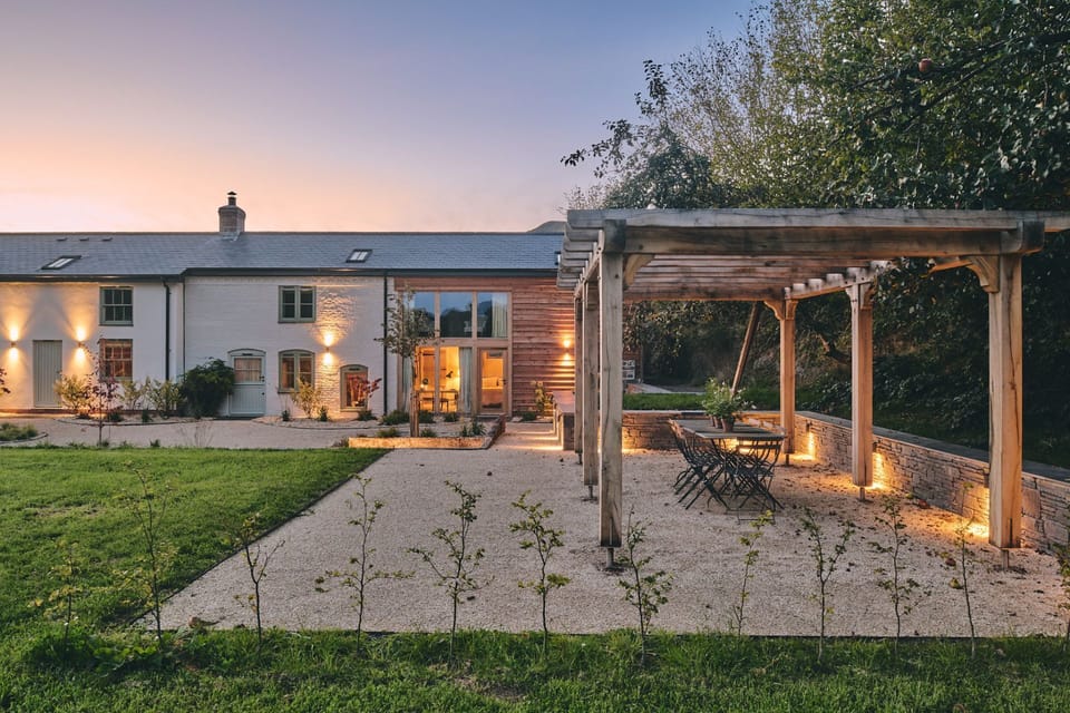 Outdoor dining at Haymill Retreat, Powys