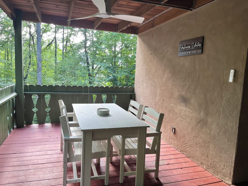 Outdoor dining
