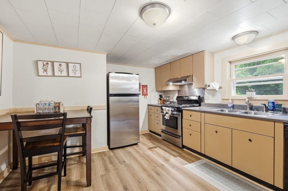 09-107 N WEST ST009