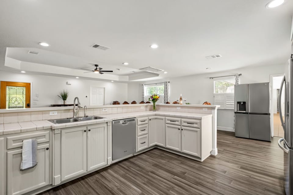 Full Kitchen