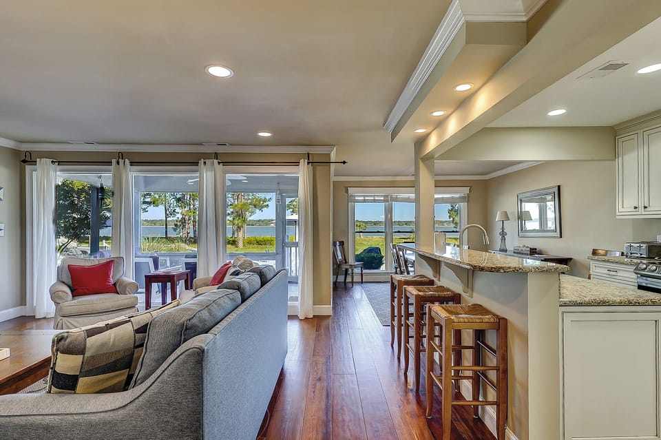 Living Area & Kitchen