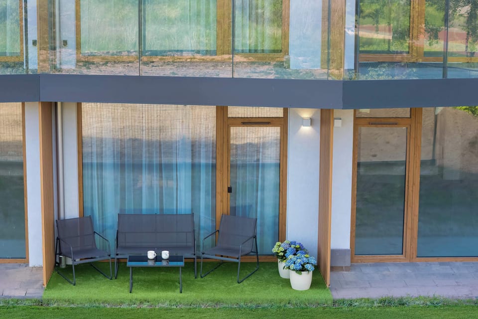 Private terrace with direct access to the studio, perfect for enjoying fresh air and outdoor relaxation.
