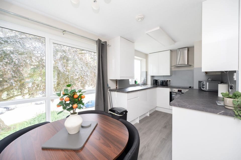 CotswoldCourtAirBNB-13