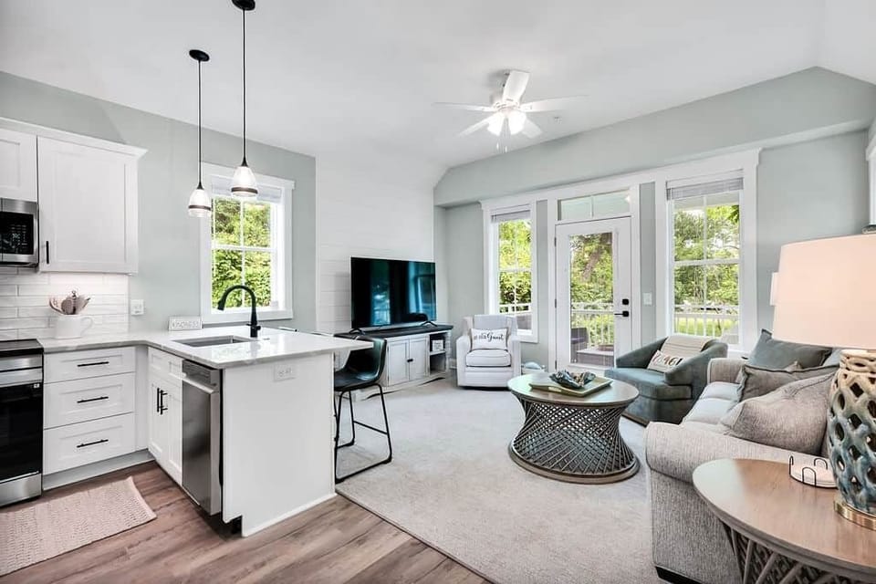 108 W Brown St. Unit 4