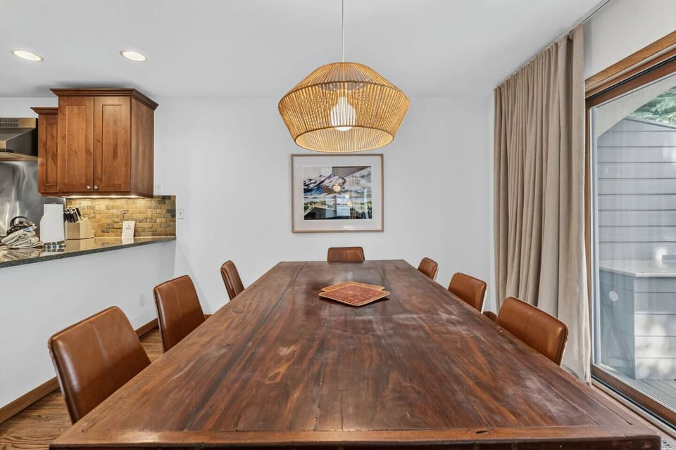 10 person dining table