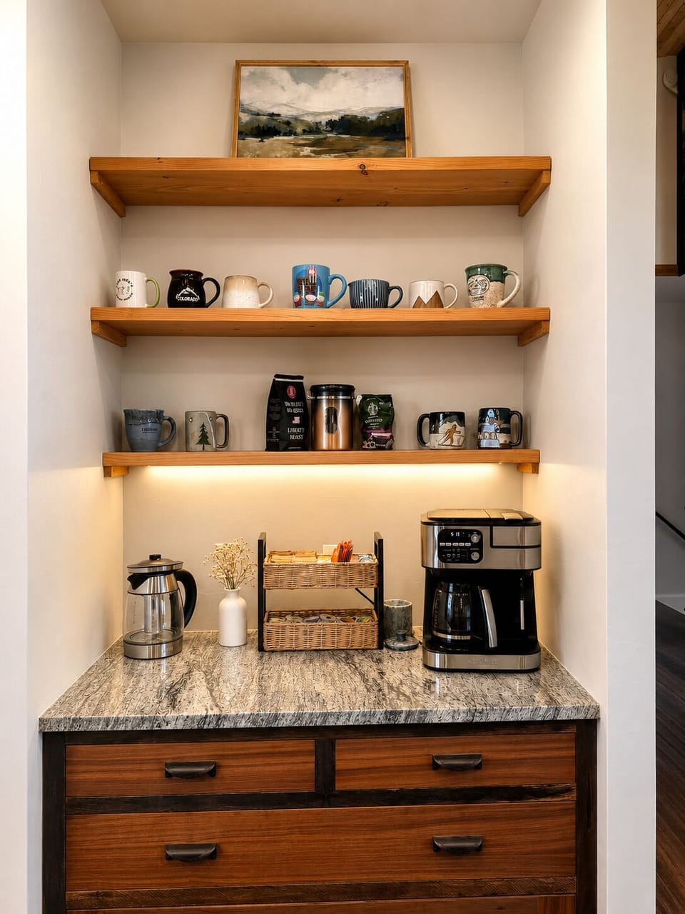 Start every mountain morning at the fully stocked coffee and tea bar. Brew your favorite drink, grab a Colorado-inspired mug, and enjoy a relaxing start before exploring the Rockies.