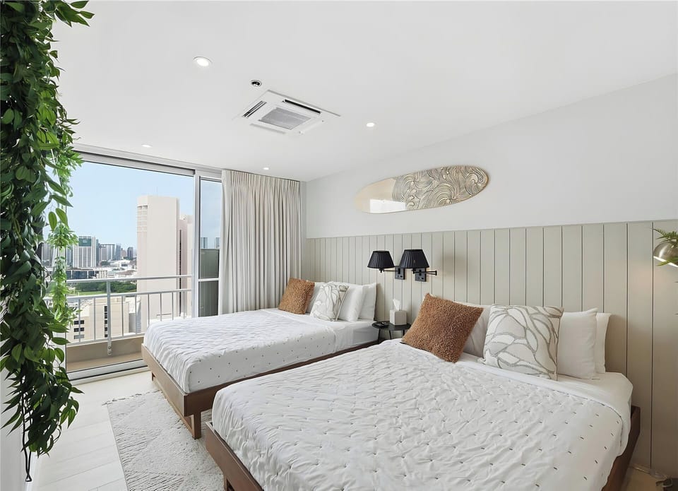 Master Bedroom — Two Kings (Unit B)