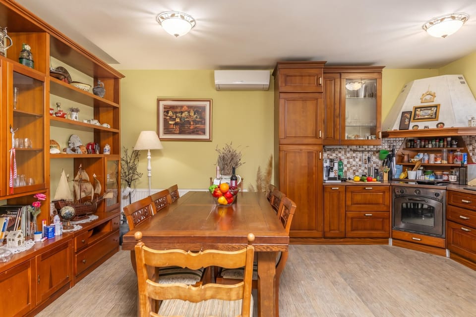 Kitchen and dining area