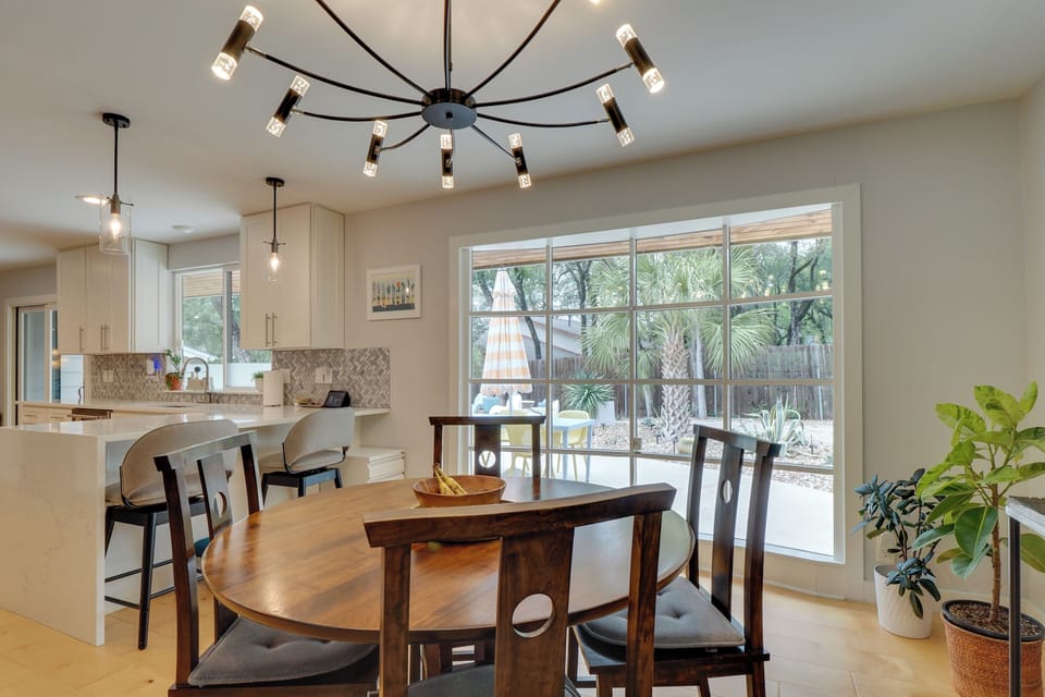Dining Area | Dishware & Flatware