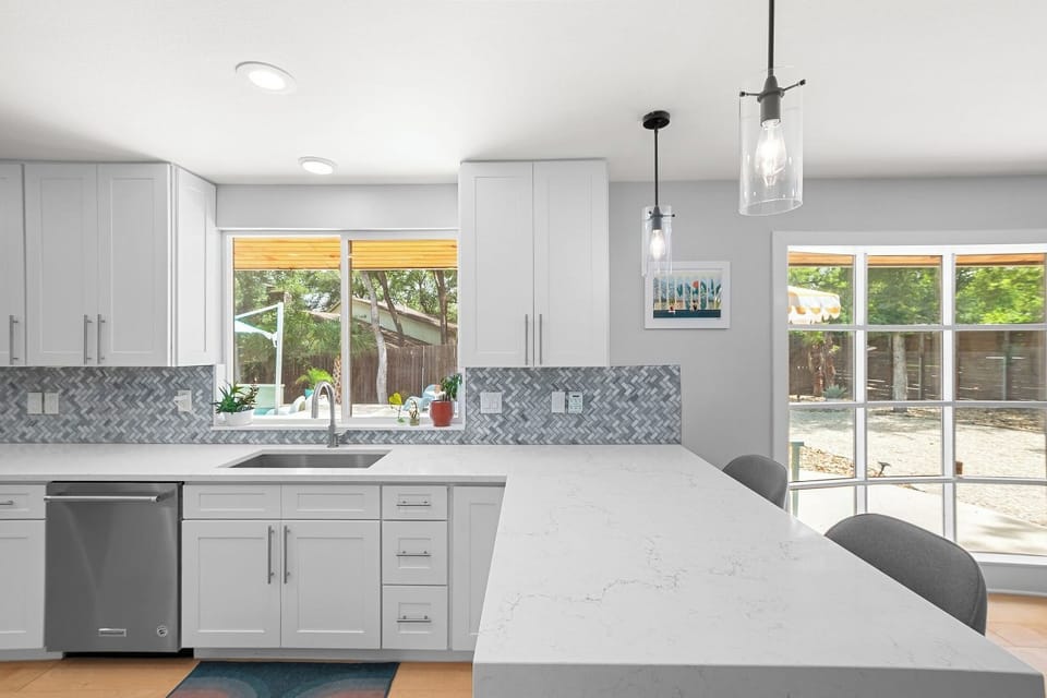 Kitchen | Main Level
