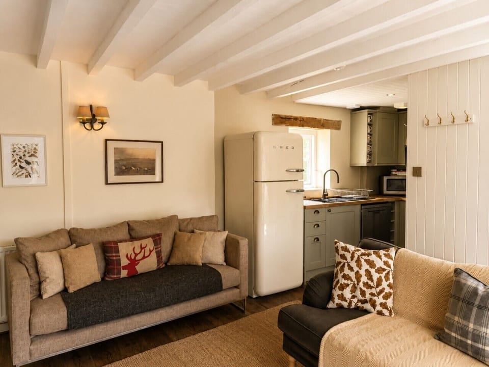Cosy open plan living, kitchen and dining area