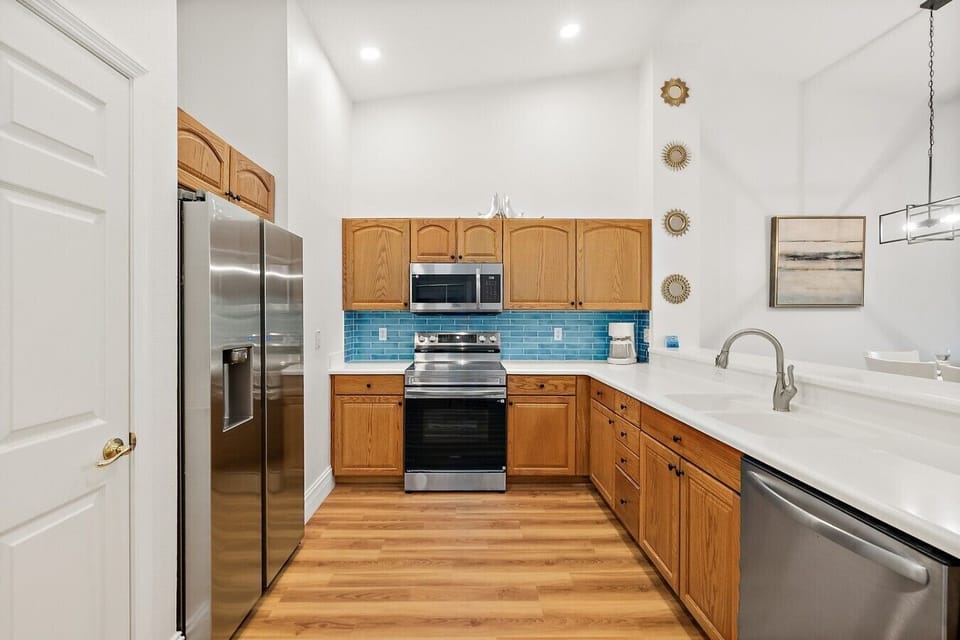 Fully equipped kitchen designed for easy vacation dining