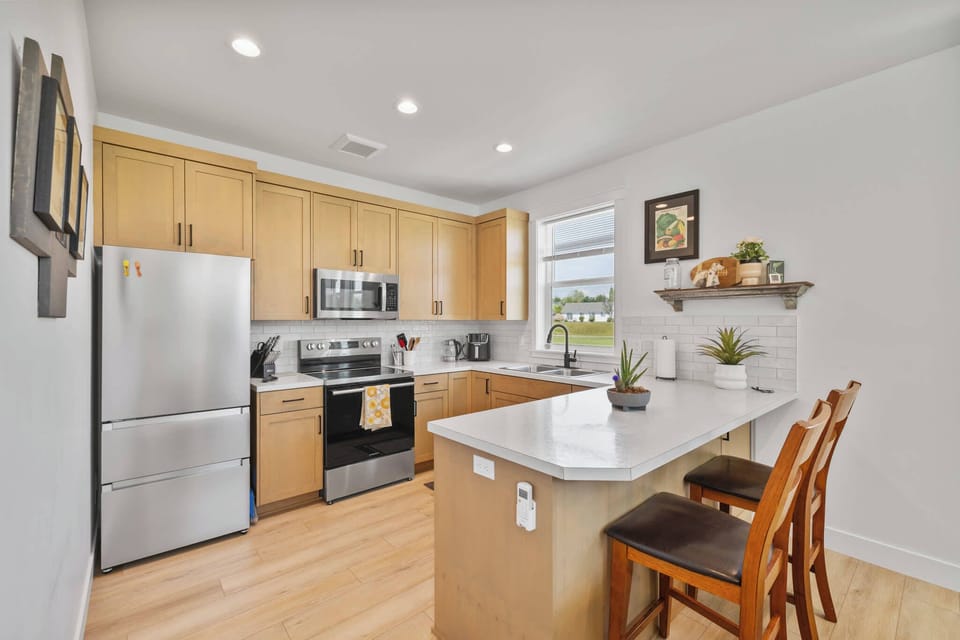 Everything you need for home-cooked meals is right at your fingertips.