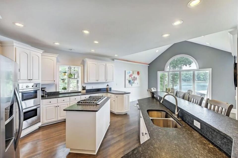 Fully stocked kitchen to prep all your group meals.