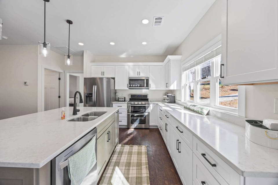 Luxurious, open kitchen 