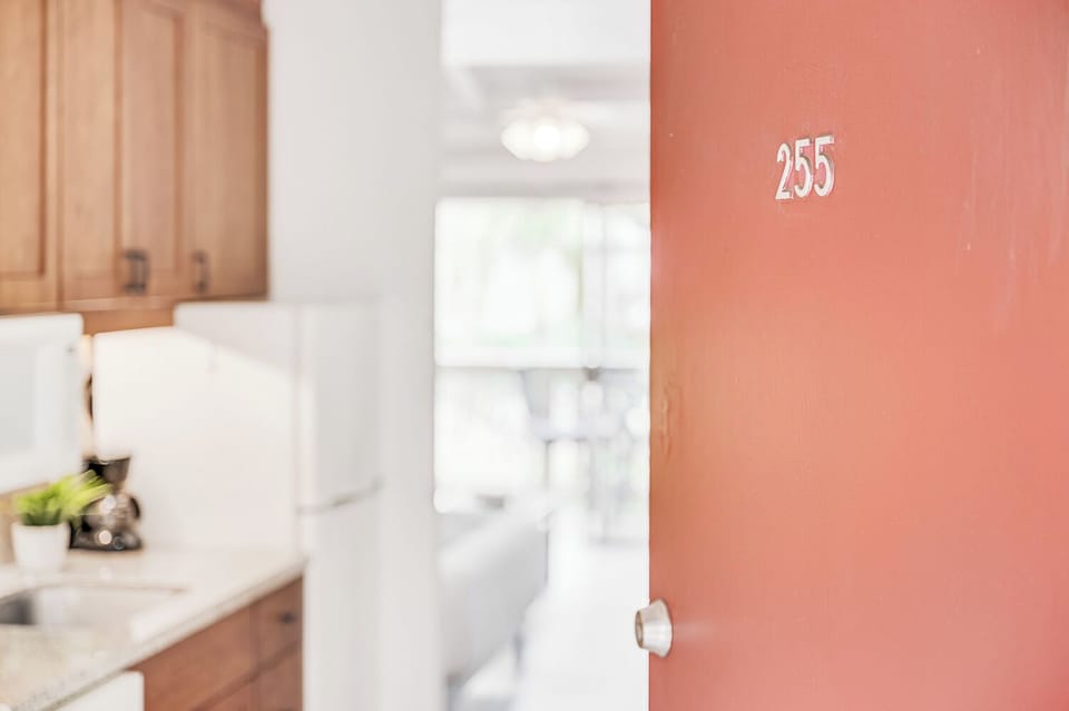 G255 is your Maui home away from home.