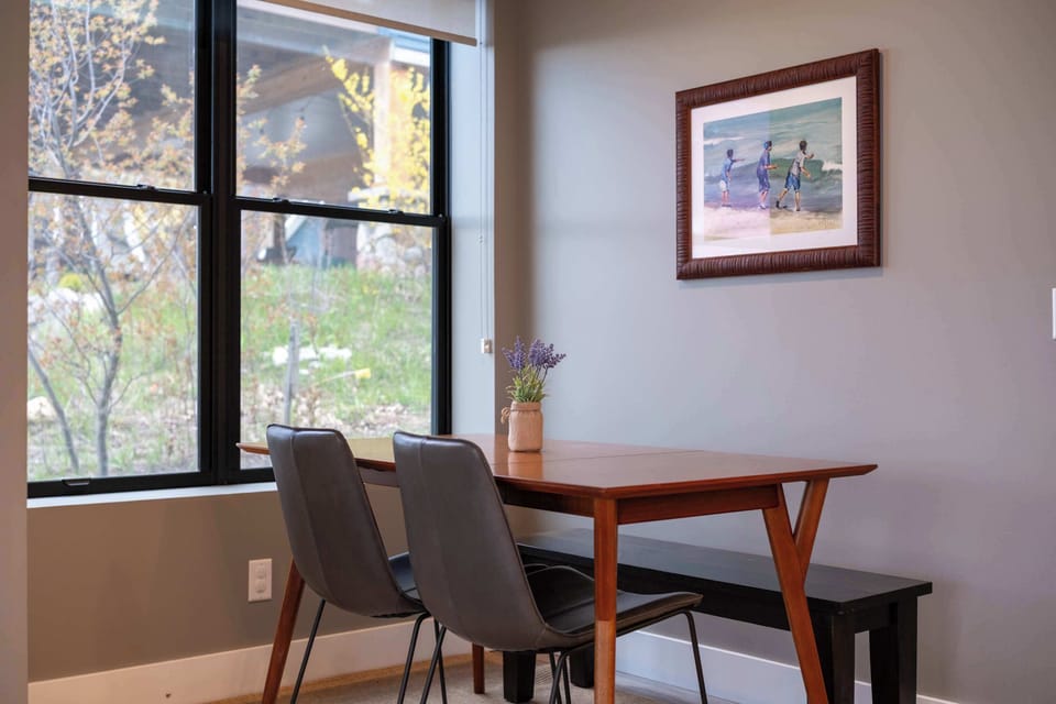Relaxing breakfast nook 