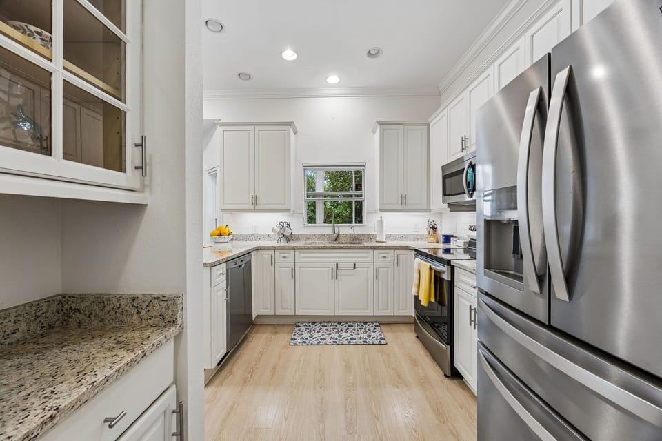 Modern kitchen fully equipped for your vacation needs.