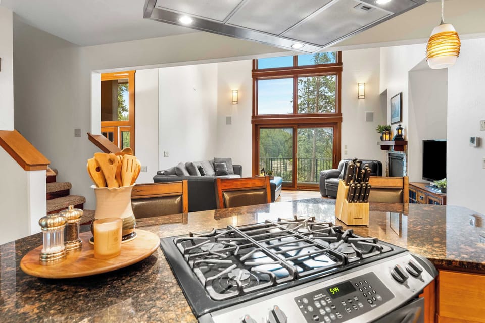 Thoughtful details and modern appliances make cooking a pleasure.