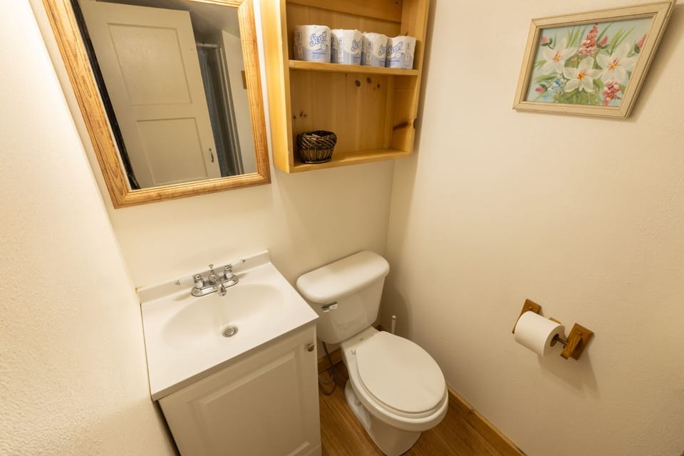 Cedar-bathroom