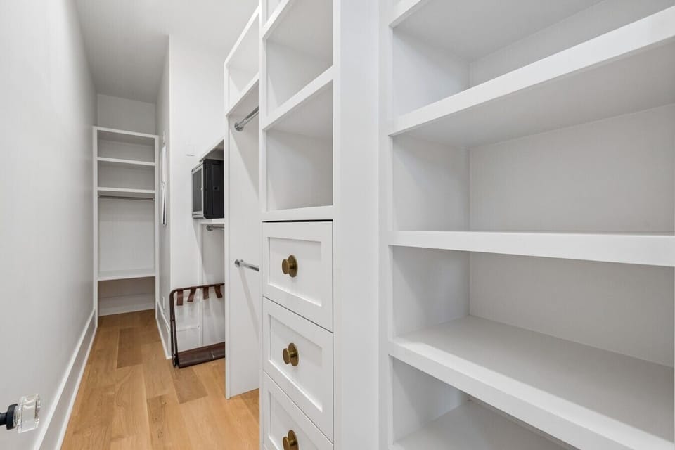 125CharlestonBlvd-KeenEyeMarketing-053