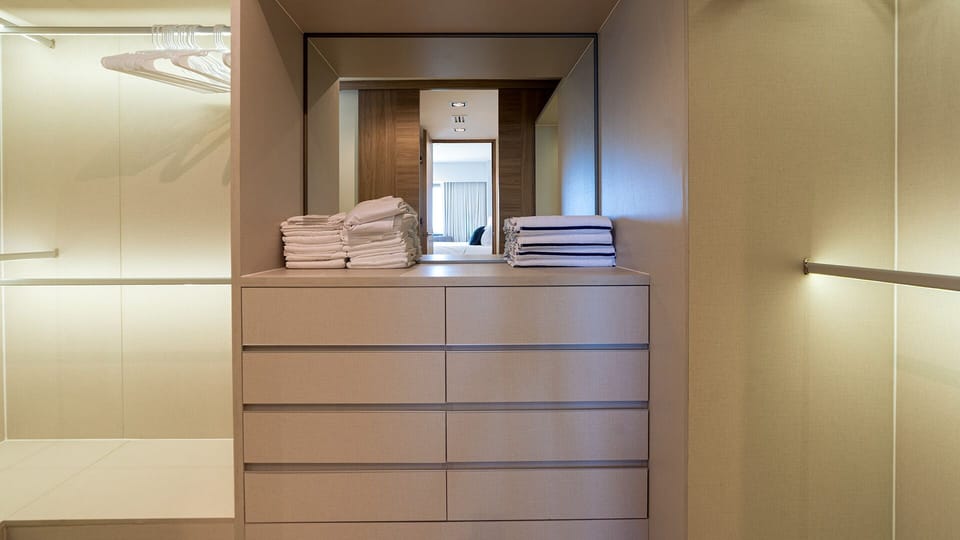 Walking closet