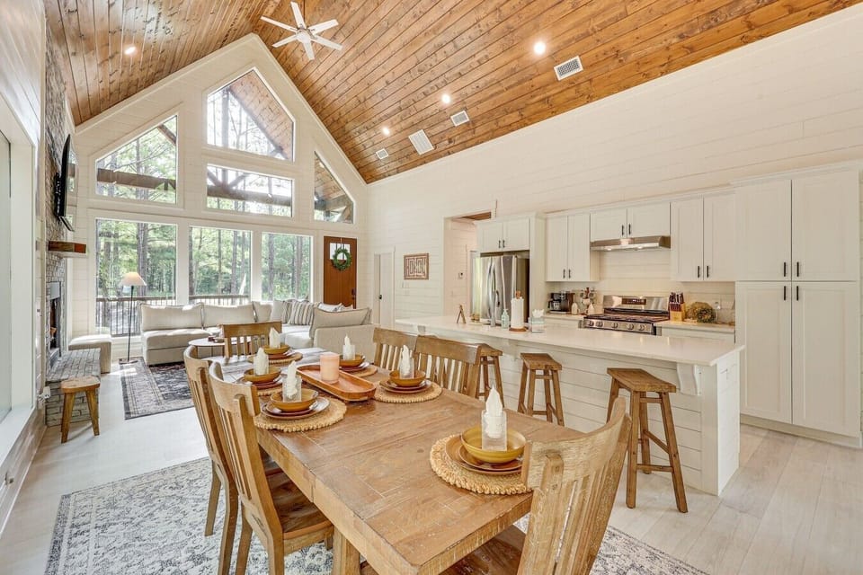 Dining Area | Farmhouse Table | Open Kitchen Connection