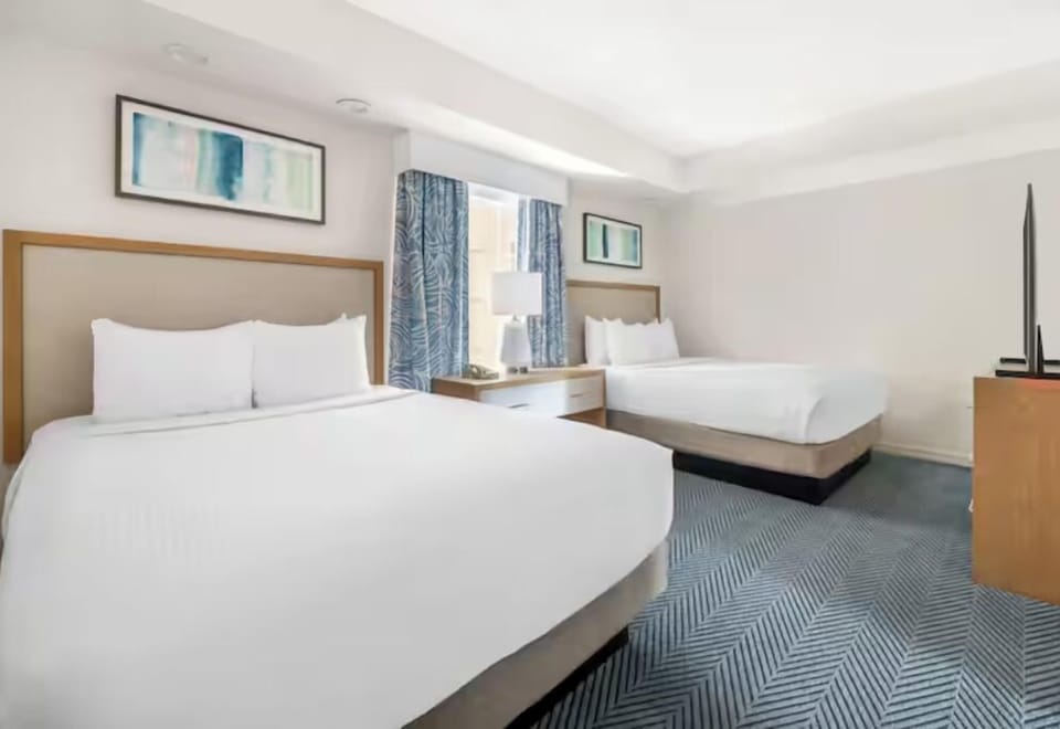 Unwind in crisp linens with two spacious beds.