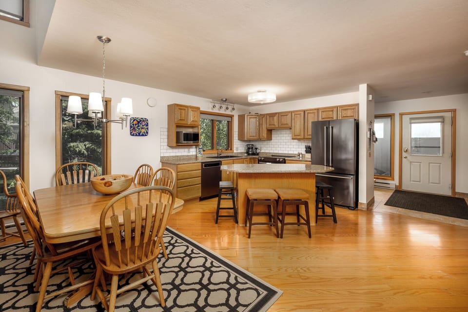 Open kitchen concept | Main Level
