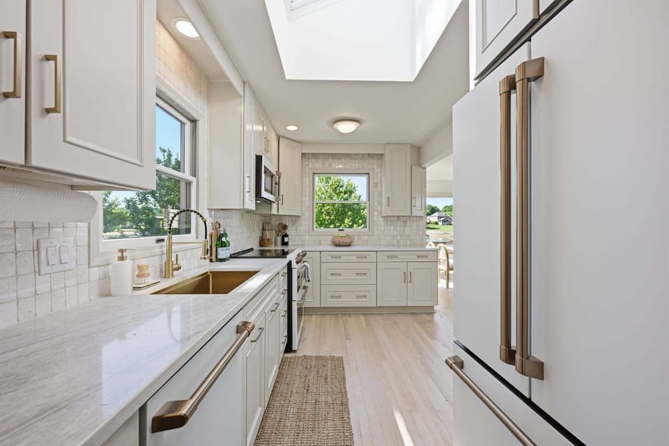 Fully stocked kitchen to prep all your group meals.