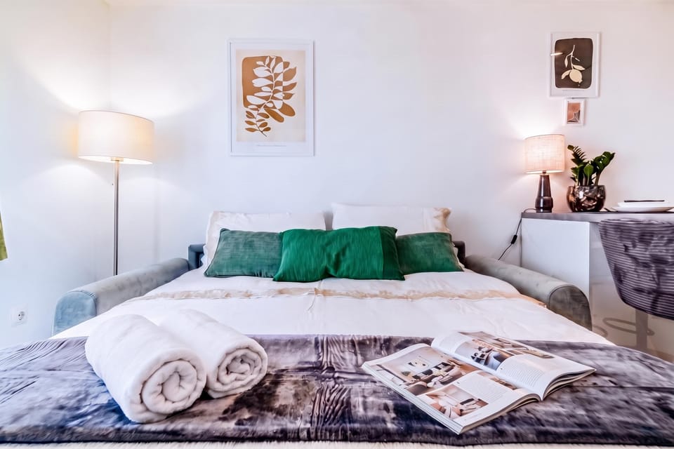 Double sofa bed