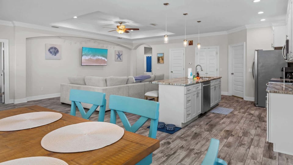 Gather around and stay awhile