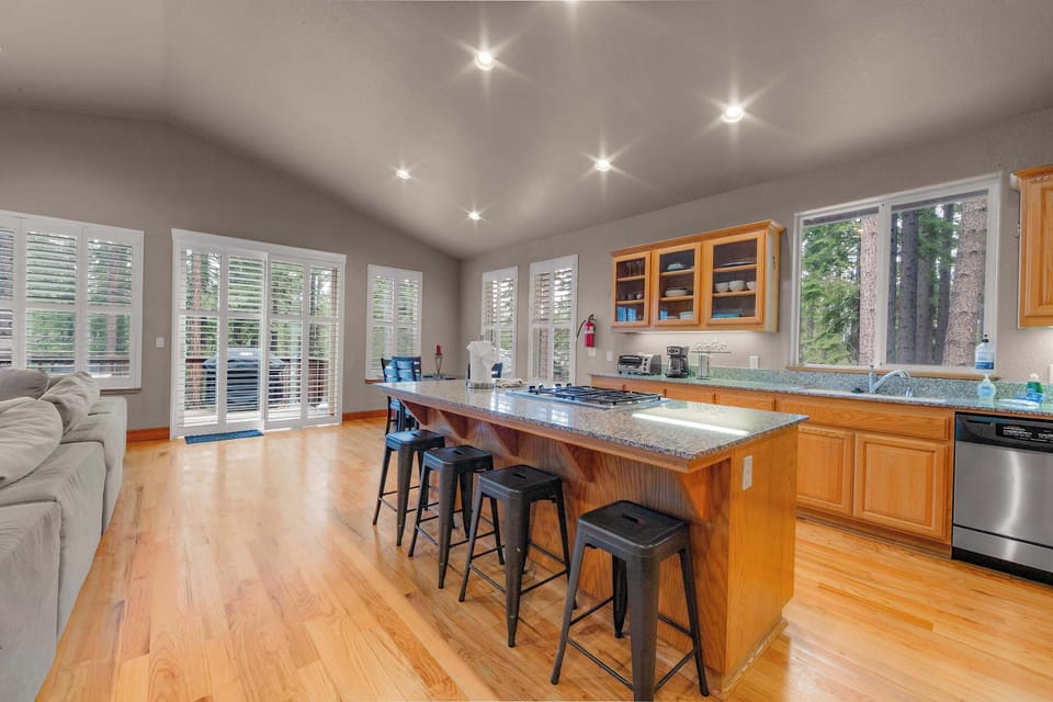 Gather around the kitchen counter and feel right at home