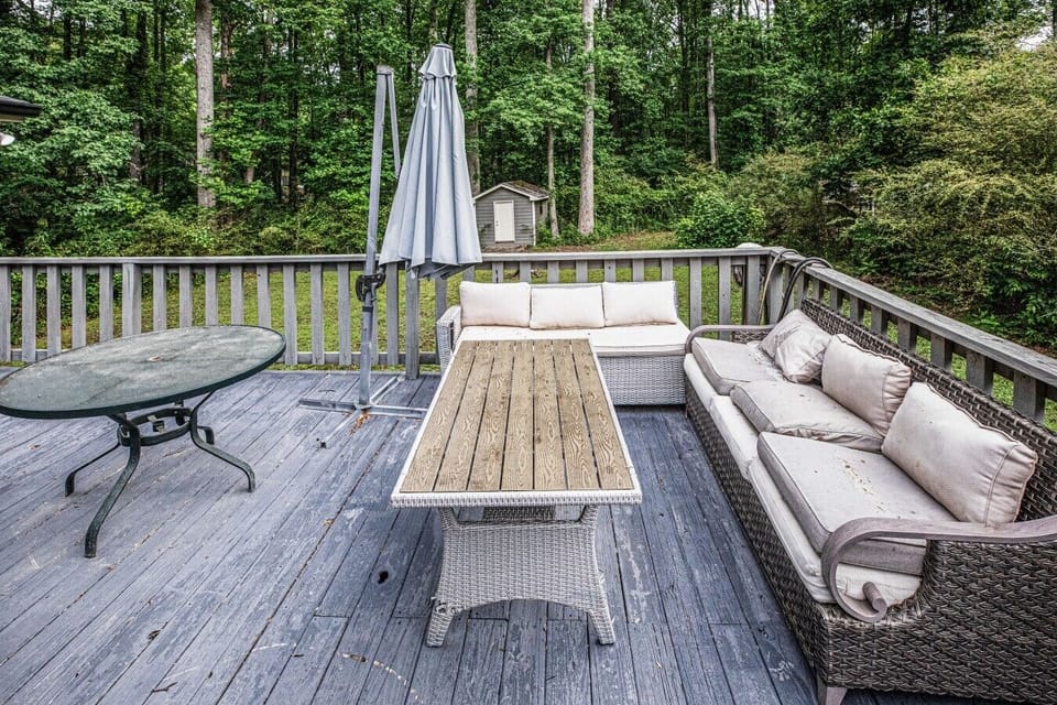 161_Moss drive retreat-close to the woods_10
